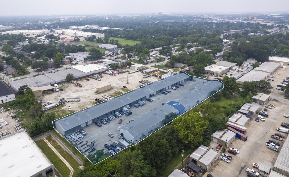 6111 Milwee St, Houston, TX for lease - Building Photo - Image 2 of 21