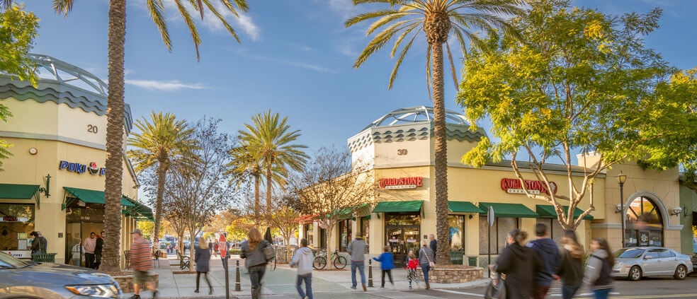 25 Main St, Vista, CA for lease - Building Photo - Image 3 of 7