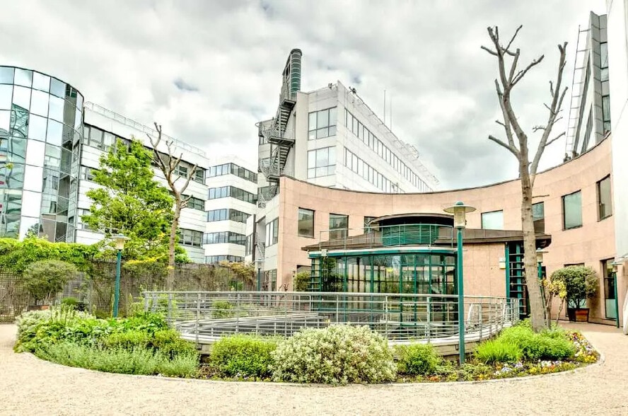 12 Rue Fructidor, Saint-Ouen-sur-Seine à vendre - Photo du bâtiment - Image 1 de 6