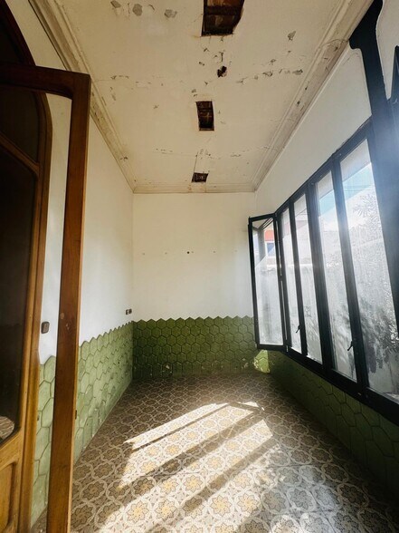 Office/Retail in Terrassa, Barcelona for lease - Interior Photo - Image 2 of 9