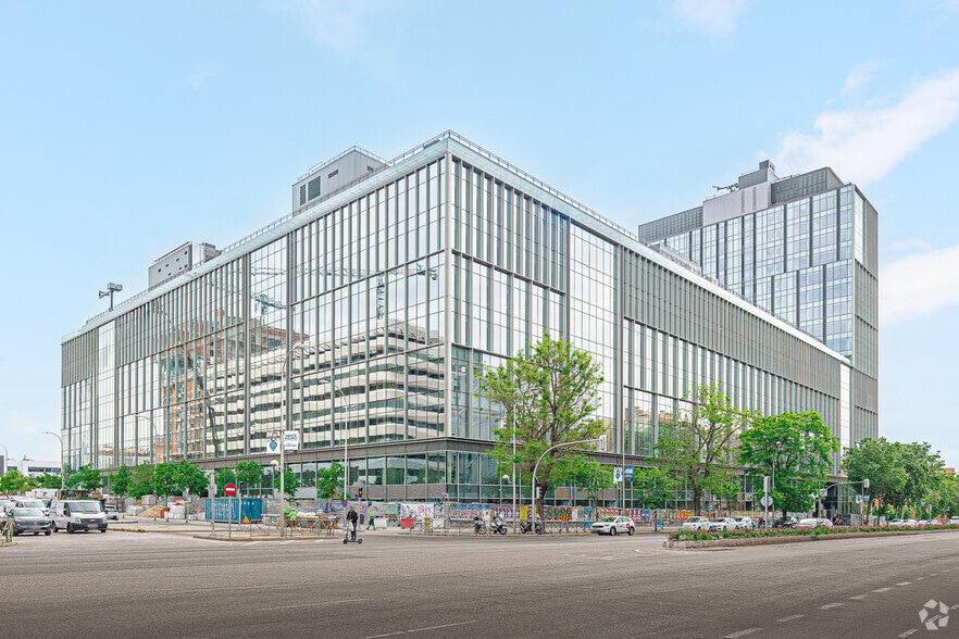 Calle Calle Méndez Álvaro, 61, Madrid, Madrid for lease - Building Photo - Image 1 of 21