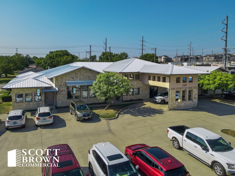 2220 Emery St, Denton, TX for lease - Building Photo - Image 1 of 7