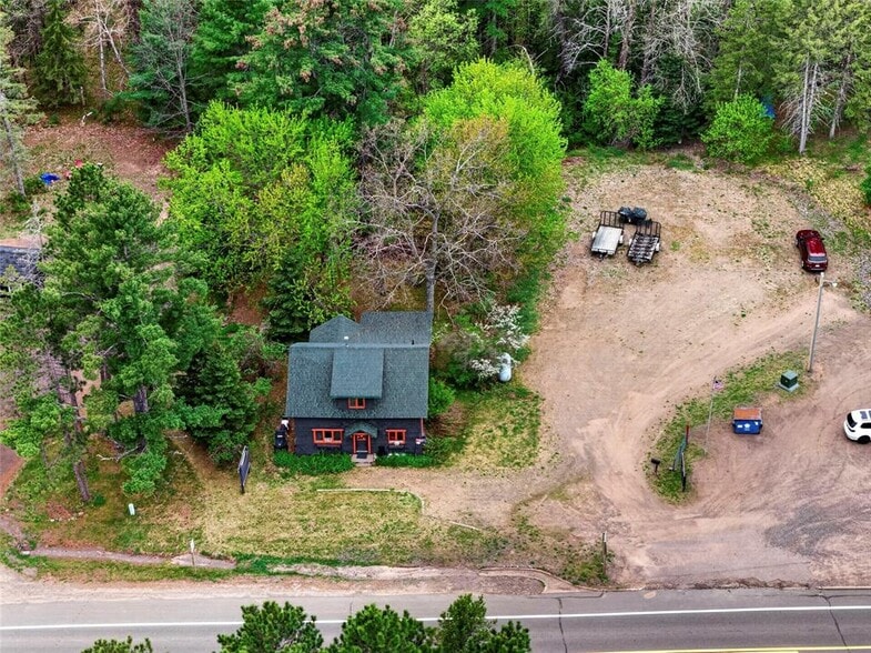43435 US Highway 63, Cable, WI à vendre - Photo du bâtiment - Image 2 de 9