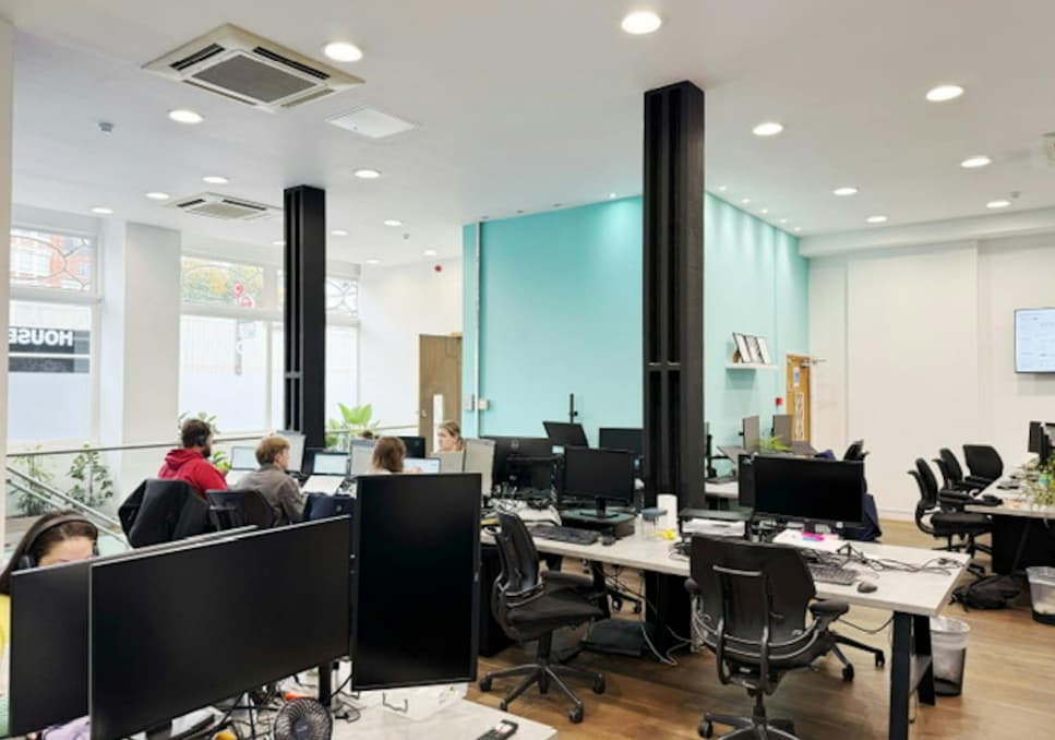 105-107 Farringdon Rd, London, LND EC1R 3BU - Unit GRND & BSMT - - Interior Photo - Image 1 of 5