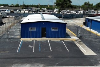 Plus de détails pour 2060 Range Rd, Clearwater, FL - Industriel à louer