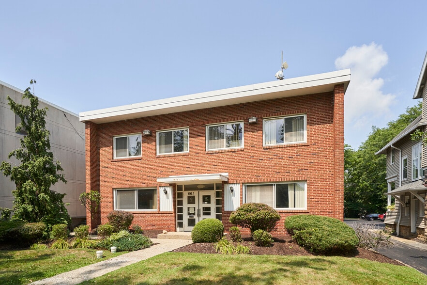 661 W Market St, Akron, OH for sale - Building Photo - Image 2 of 10