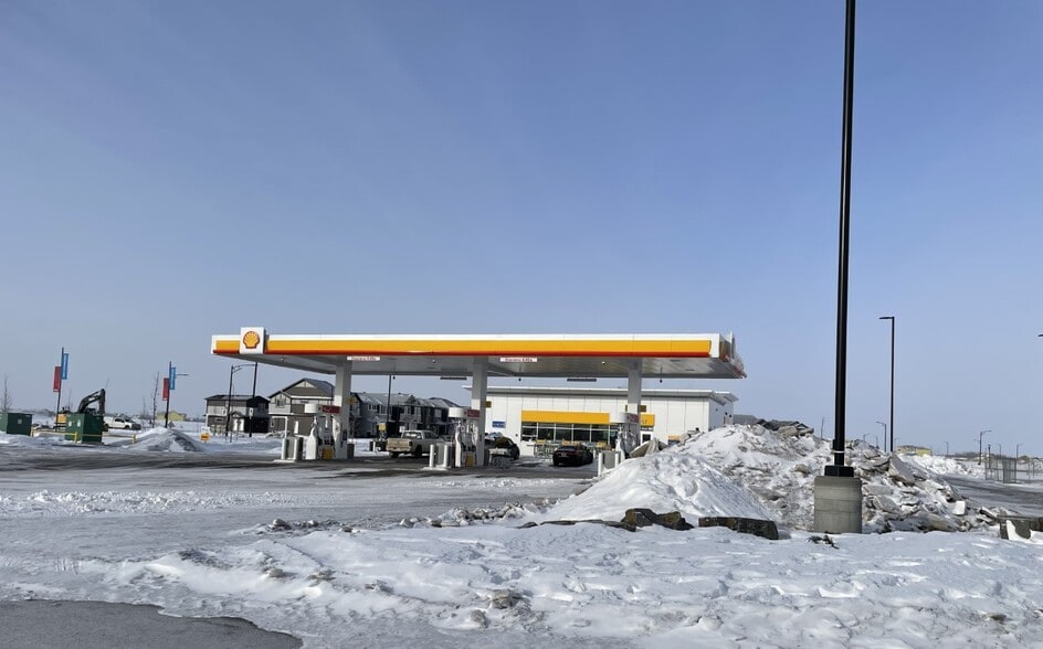 6604 178 Ave, Edmonton, AB for lease - Building Photo - Image 2 of 6