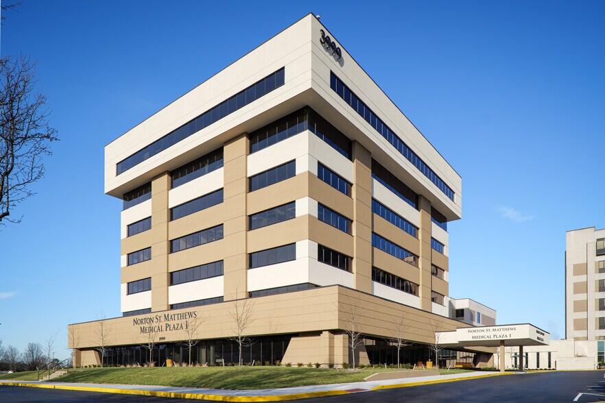 3999 Dutchmans Ln, Louisville, KY à louer - Photo du bâtiment - Image 1 de 6