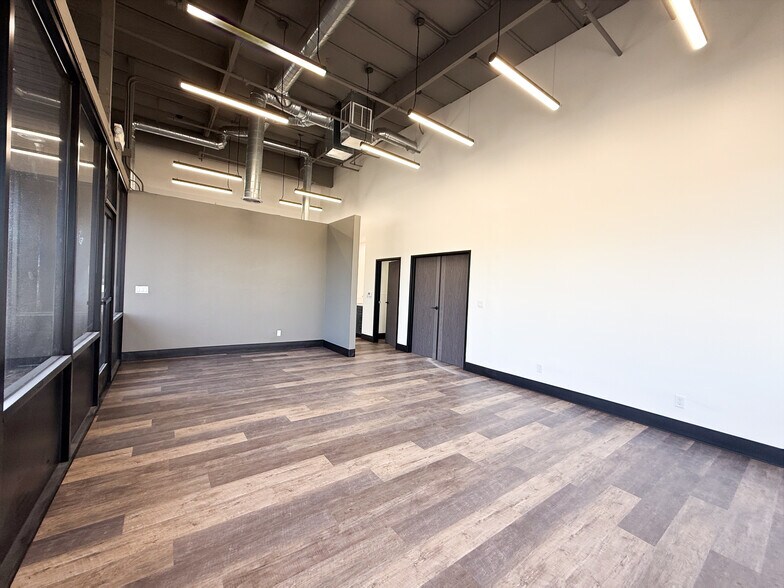 2292 N Batavia St, Orange, CA à vendre - Photo intérieure - Image 3 de 5