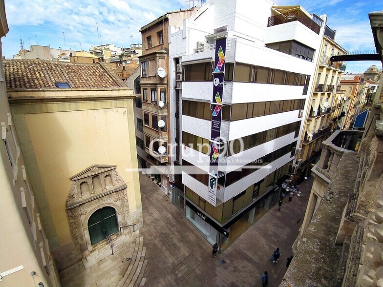 Immeuble residentiel dans Lleida, Lérida à vendre - Photo du bâtiment - Image 1 de 17