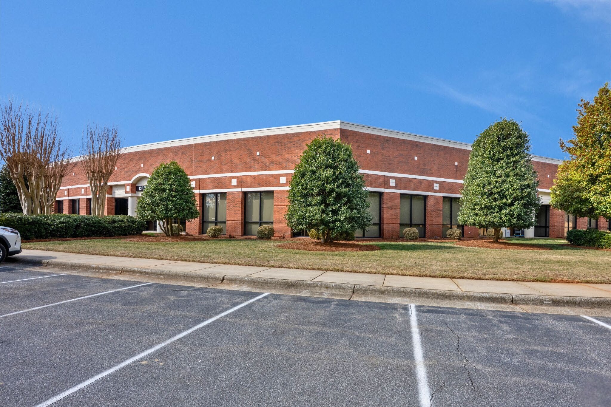7800-7880 Thorndike Rd, Greensboro, NC for lease Building Photo- Image 1 of 9