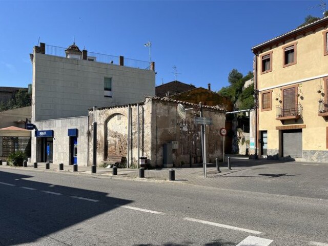 Avinguda Catalunya, 21, La Pobla de Claramunt, Barcelona à vendre - Photo du bâtiment - Image 2 de 7