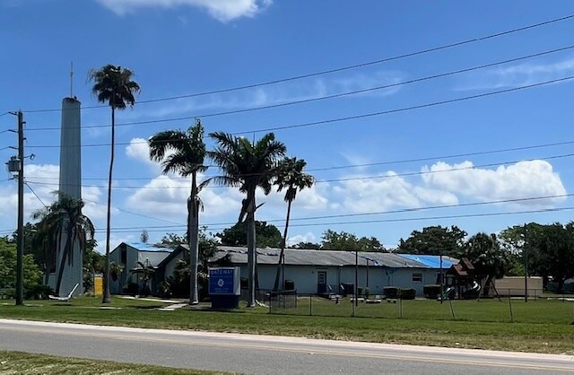 6740 Park St S, South Pasadena, FL à vendre - Photo du bâtiment - Image 2 de 3