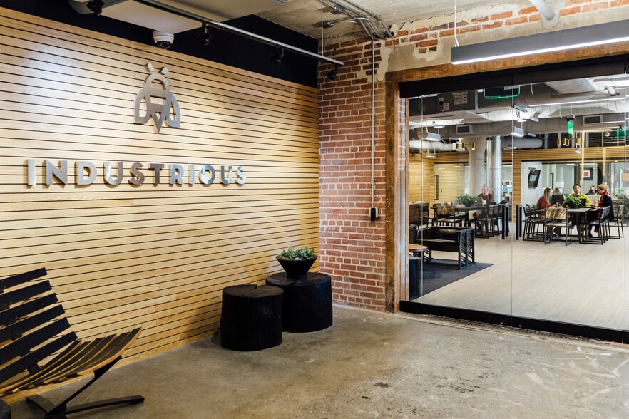 675 Ponce de Leon Ave NE, Atlanta, GA for lease - Interior Photo - Image 1 of 8