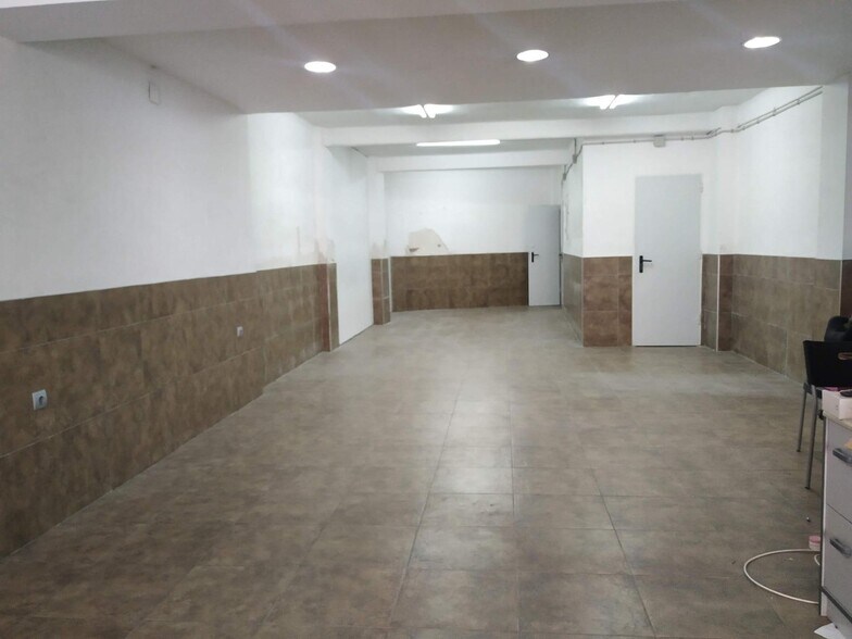 Retail in Elche, Alicante for sale - Interior Photo - Image 3 of 12