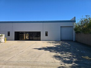 24418 S Main St, Carson, CA à louer Photo du bâtiment- Image 1 de 9