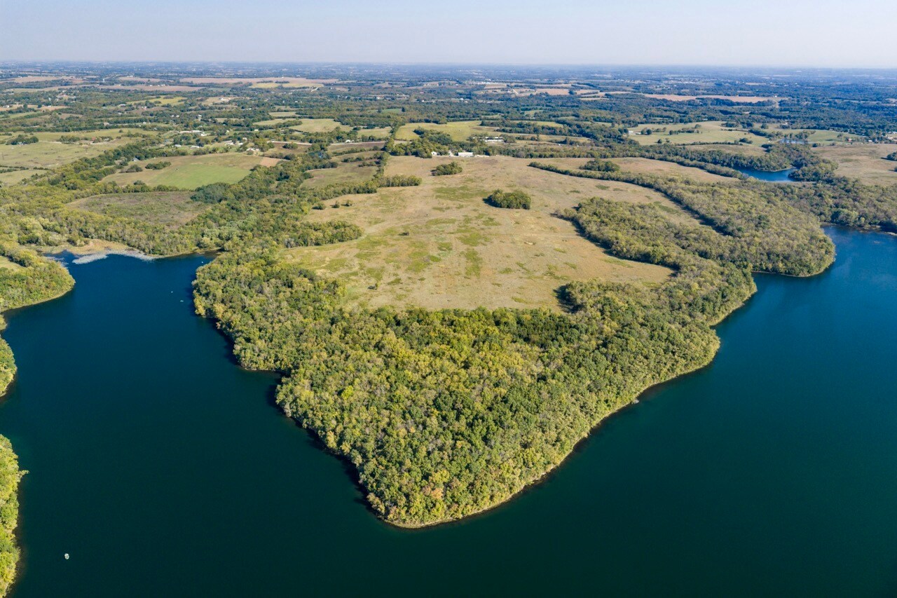 00000 McLouth Rd., Tonganoxie, KS à vendre Photo du bâtiment- Image 1 de 117
