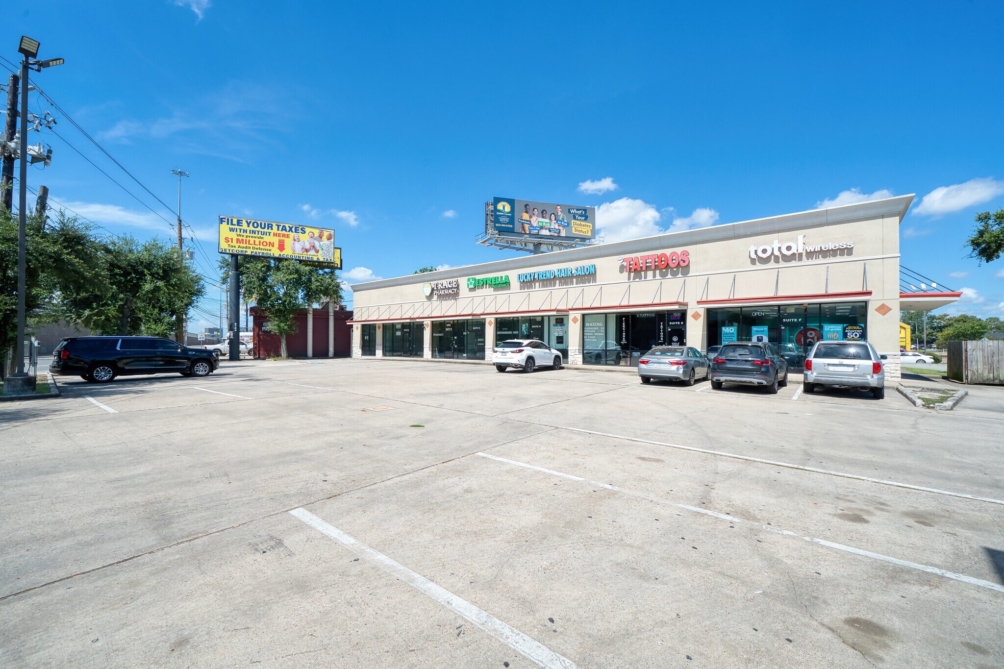 8104 Southwest Fwy, Houston, TX à louer Photo du bâtiment- Image 1 de 4