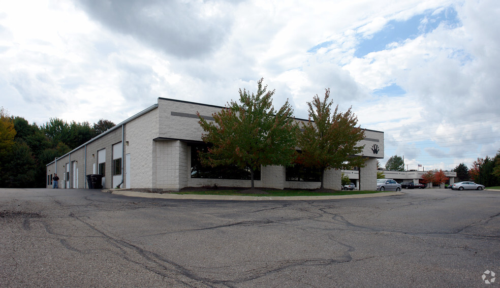 2190-2214 E Enterprise Pky, Twinsburg, OH for lease - Primary Photo - Image 1 of 9