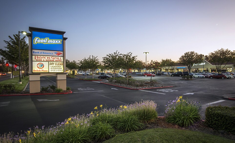 7453-7517 Watt Ave, North Highlands, CA à louer - Photo du bâtiment - Image 2 de 23