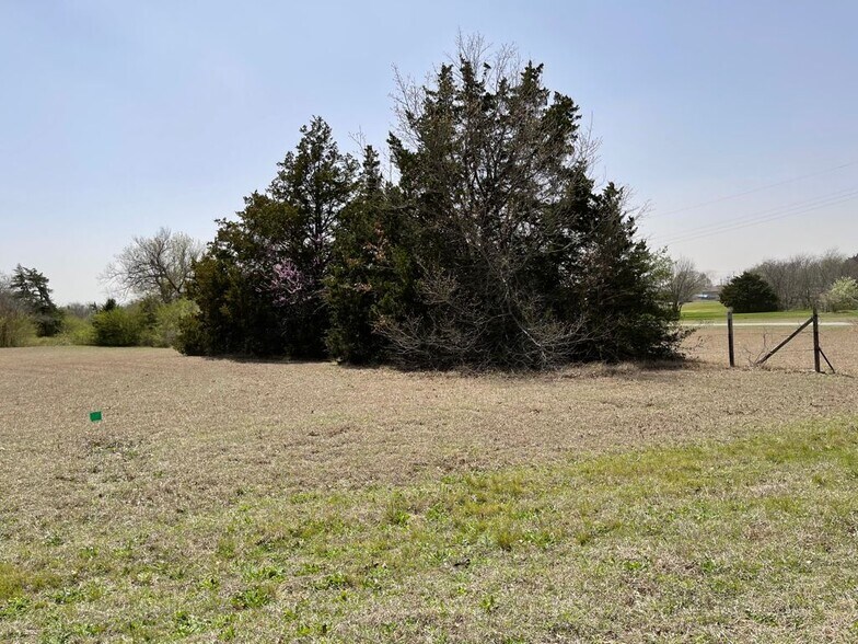 3122 Belvedere Rd, Lancaster, TX à vendre - Photo du bâtiment - Image 3 de 7