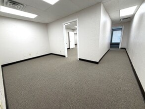 2919-2927 NW 122nd St, Oklahoma City, OK for lease Interior Photo- Image 1 of 5