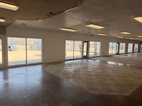 3644 W Pioneer Pky, Pantego, TX à vendre Photo intérieure- Image 2 de 4