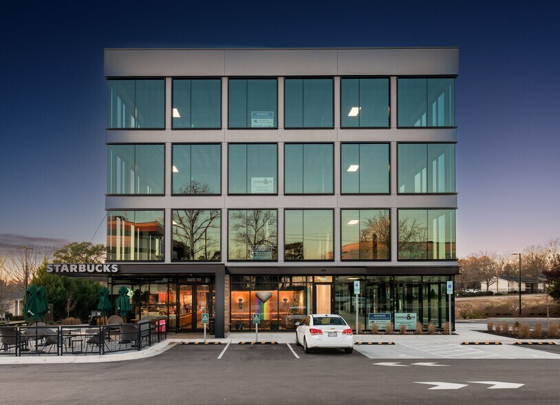 4109 Wake Forest Rd, Raleigh, NC à louer - Photo du bâtiment - Image 3 de 7