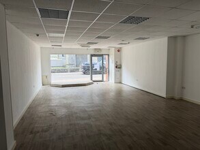 7 Tucker St, Cromer for lease Interior Photo- Image 2 of 2