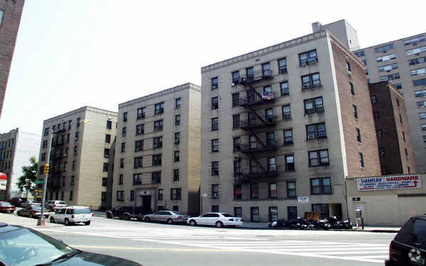 1200 College Ave, Bronx, NY à vendre - Photo principale - Image 1 de 1