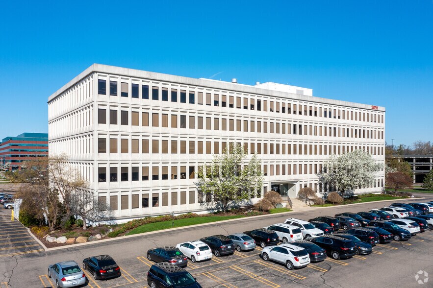 26211 Central Park Blvd, Southfield, MI à louer - Photo du bâtiment - Image 1 de 21