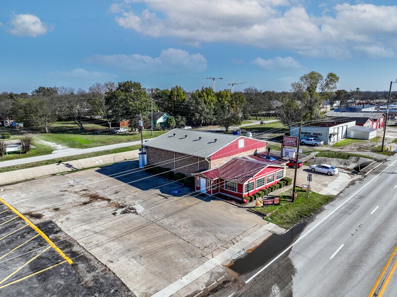705 E Moore Ave, Terrell, TX for sale - Building Photo - Image 1 of 38