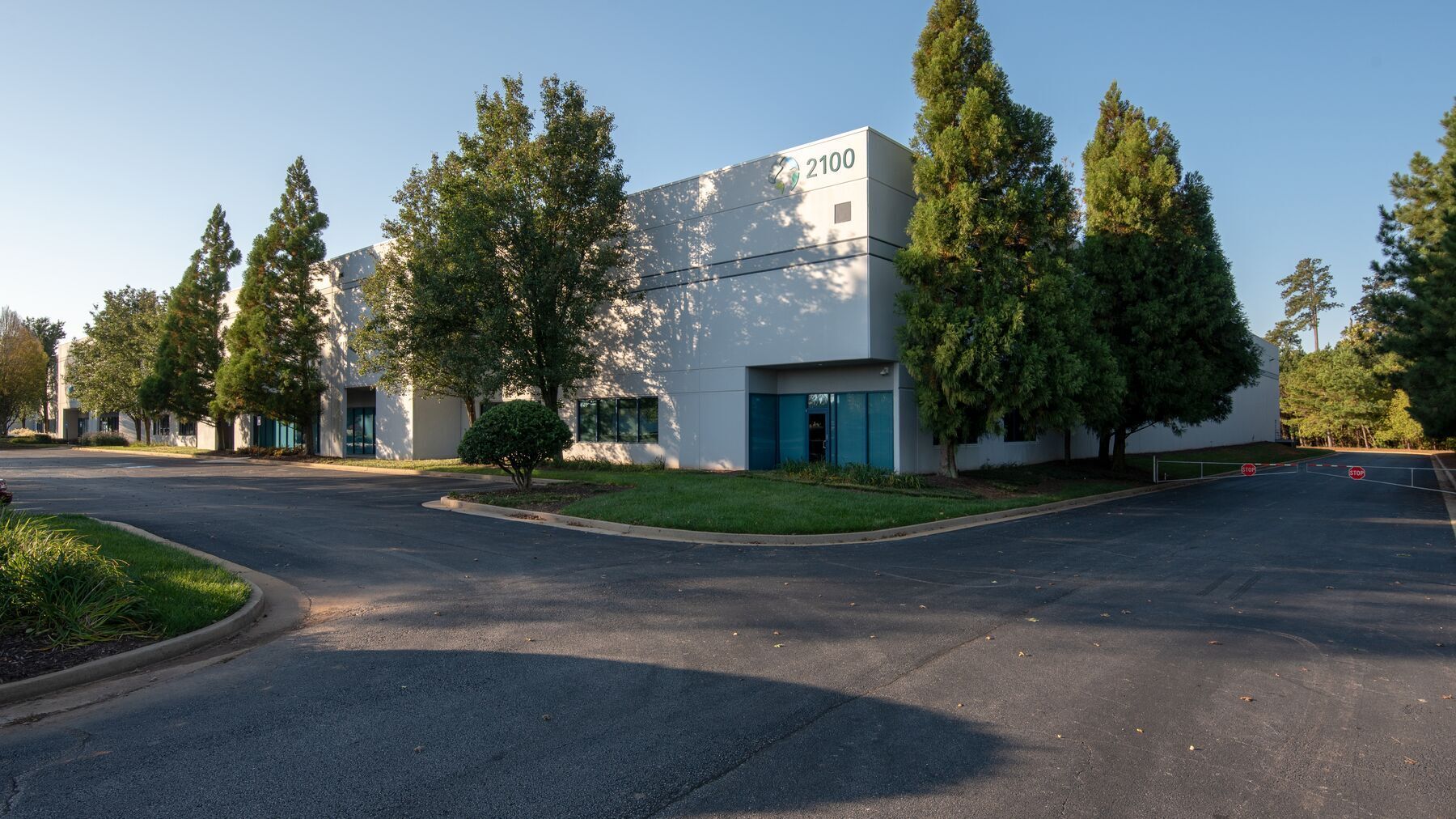 2100 Evergreen Blvd, Duluth, GA for lease Building Photo- Image 1 of 4