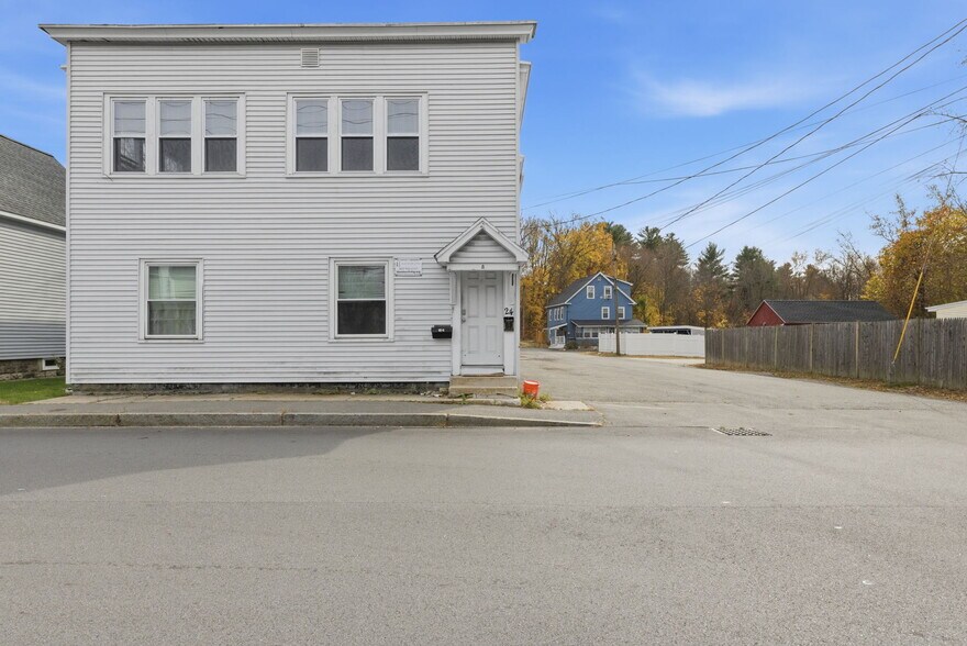 24 South Ave, Derry, NH à vendre - Photo du bâtiment - Image 2 de 37