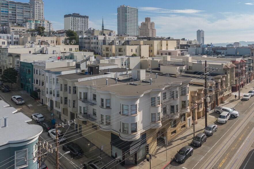 1360 Hyde St, San Francisco, CA à louer - Photo du bâtiment - Image 2 de 2