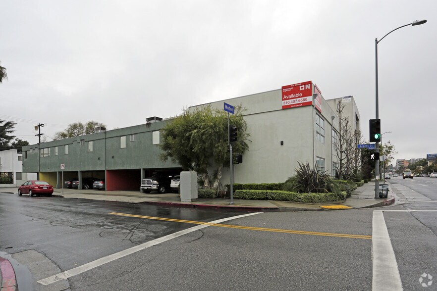 3685 Motor Ave, Los Angeles, CA à louer - Photo du bâtiment - Image 3 de 11