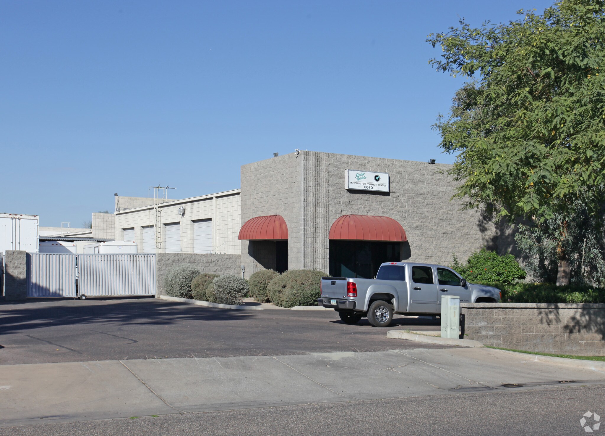 6070 N 57th Ave, Glendale, AZ for lease Primary Photo- Image 1 of 23