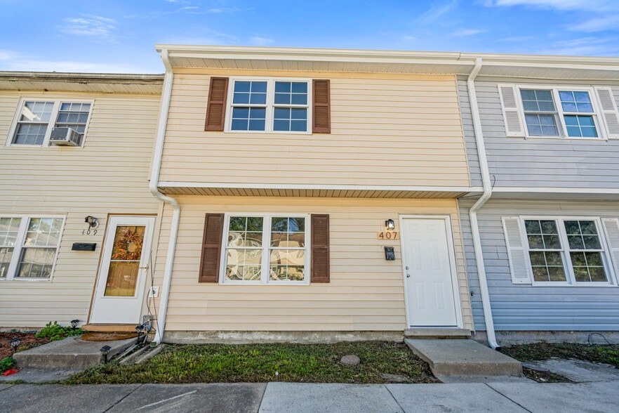 405 Harbour North Dr, Chesapeake, VA for sale - Primary Photo - Image 3 of 20