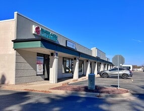 5875 E Riverside Blvd, Rockford, IL for lease Building Photo- Image 2 of 7