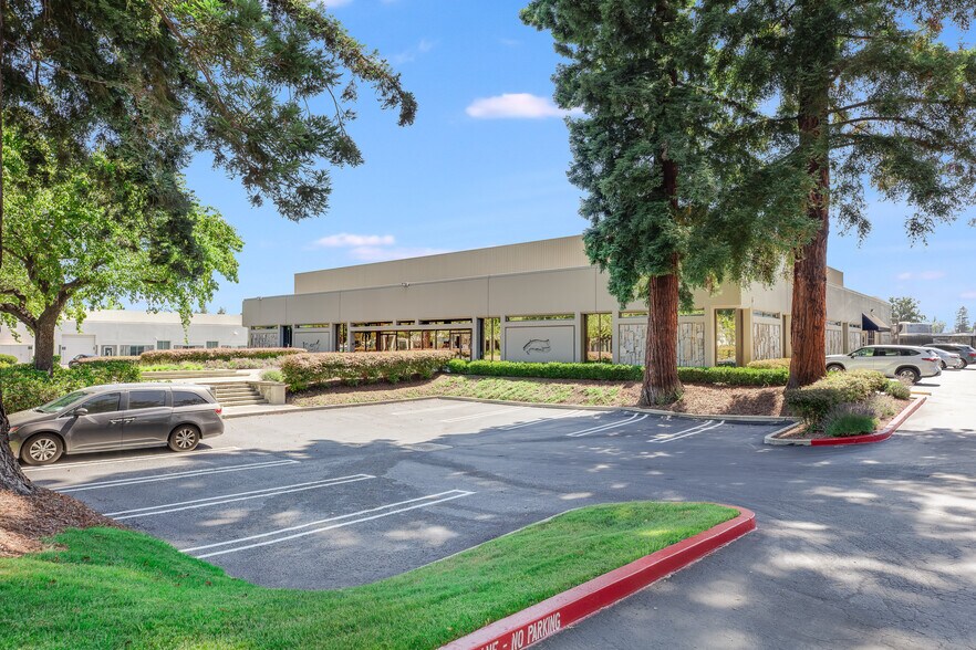 390-392 Potrero Ave, Sunnyvale, CA à vendre - Photo du bâtiment - Image 3 de 29