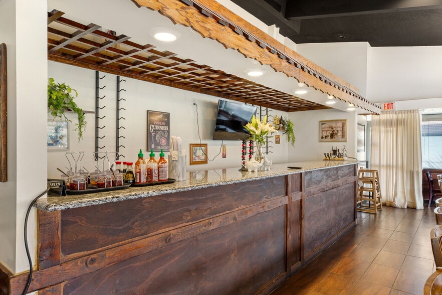 430 E Saint George Blvd, Saint George, UT à louer - Photo du bâtiment - Image 1 de 5