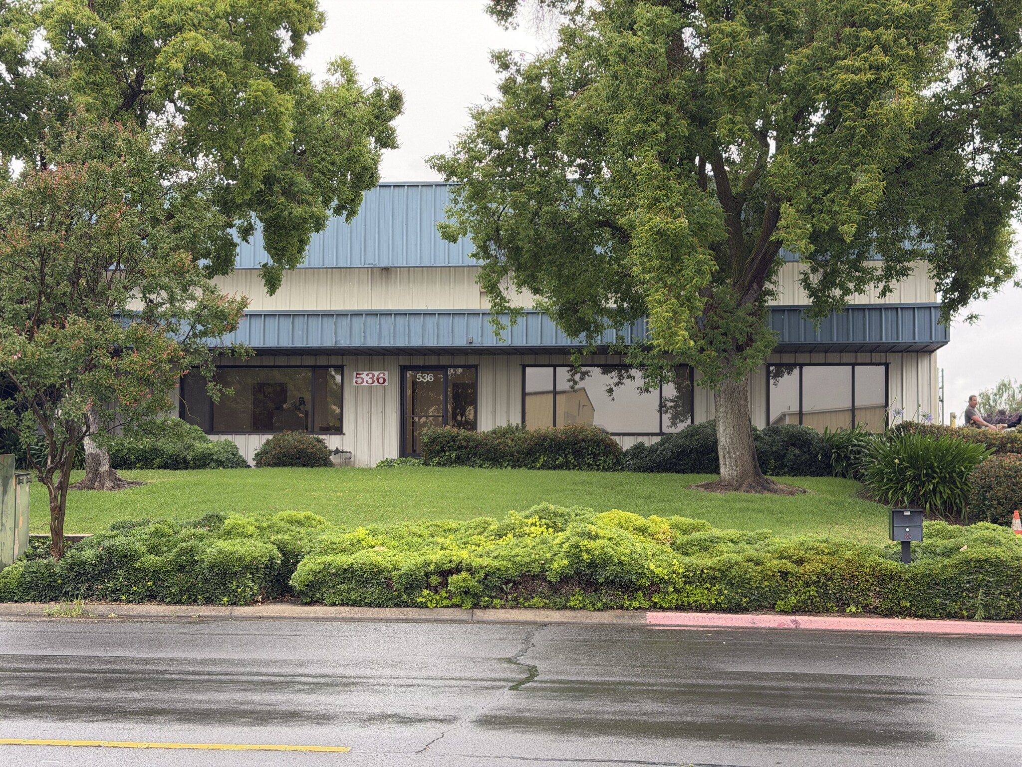 536 Hi Tech Pky, Oakdale, CA for lease Building Photo- Image 1 of 13