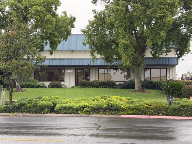 Plus de détails pour 536 Hi Tech Pky, Oakdale, CA - Industriel à louer