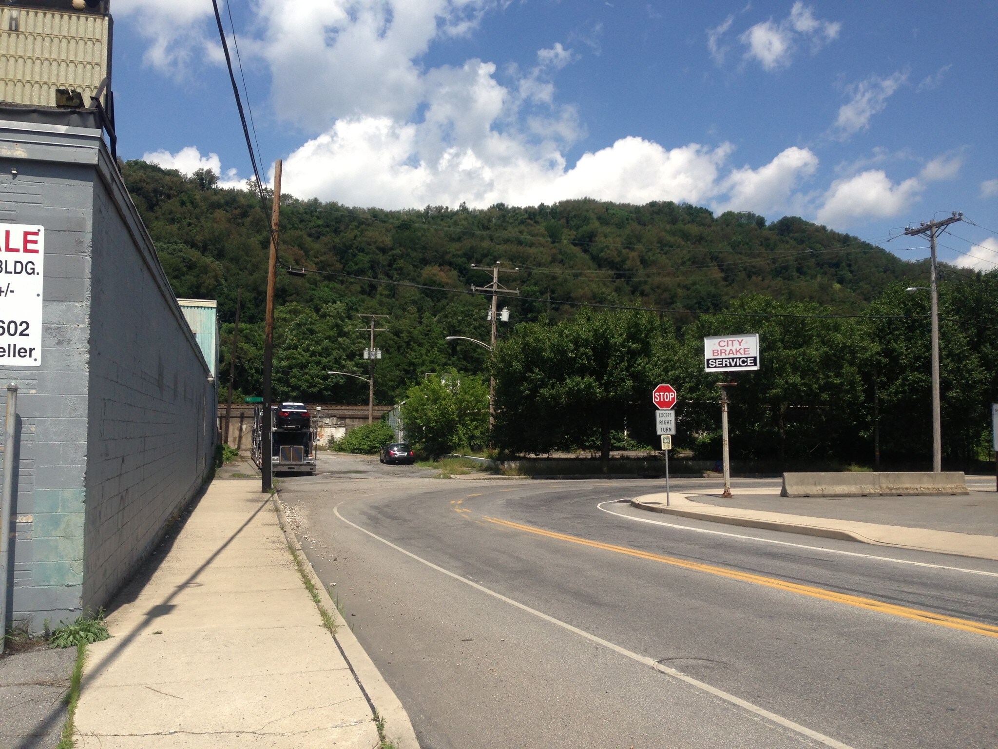 101 Maple Ave, Johnstown, PA à vendre Photo du bâtiment- Image 1 de 1