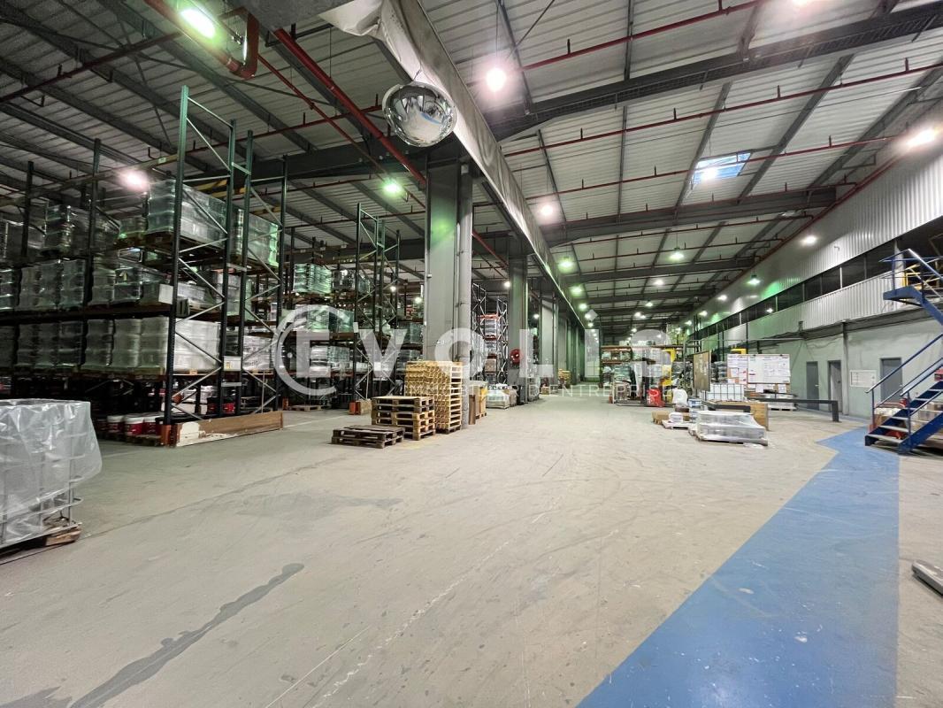 Industrial in Canéjan for lease Building Photo- Image 1 of 14