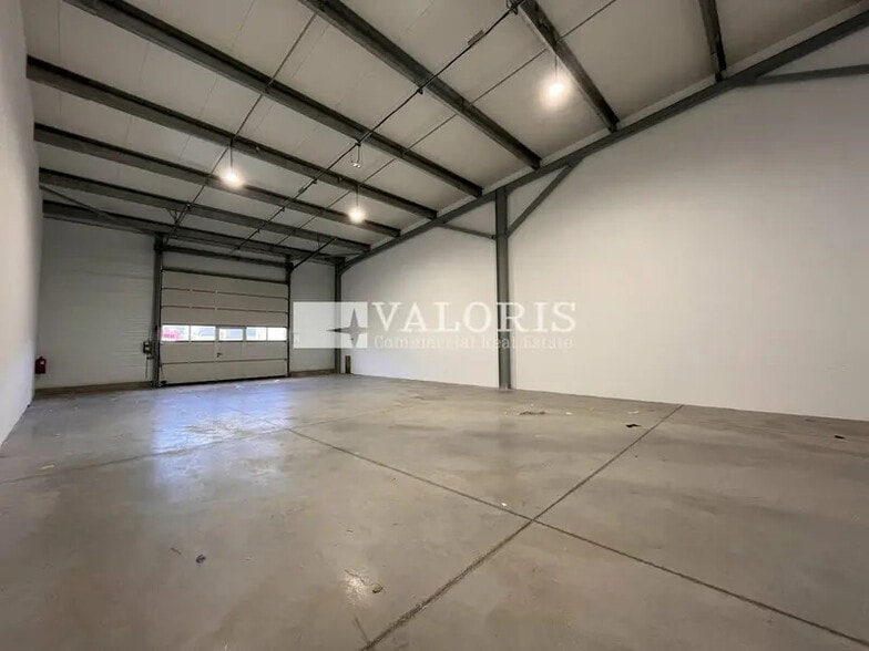 Avenue Gaston Imbert, Rousset for lease - Building Photo - Image 3 of 10
