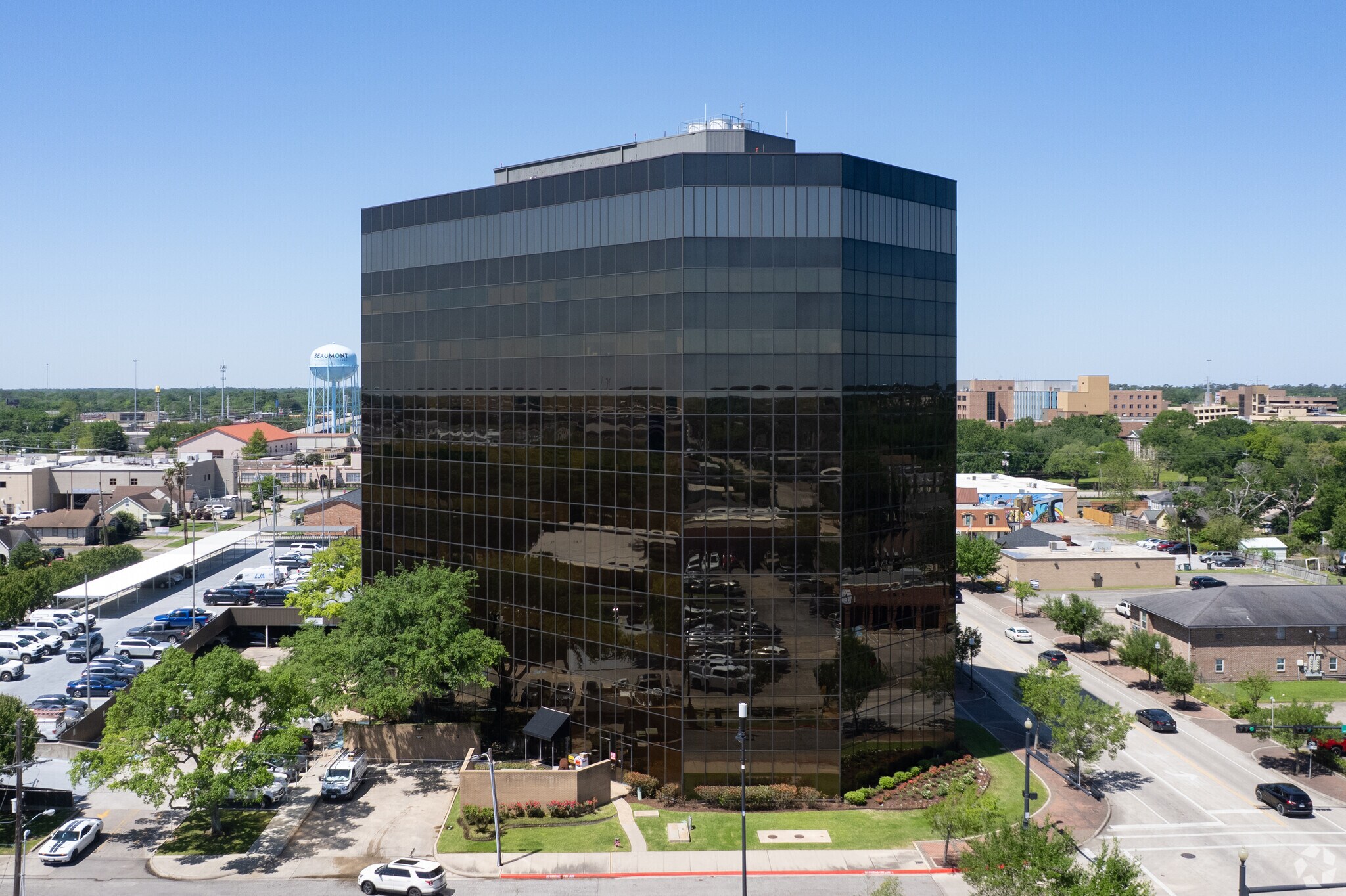 2615 Calder Ave, Beaumont, TX for lease Building Photo- Image 1 of 11