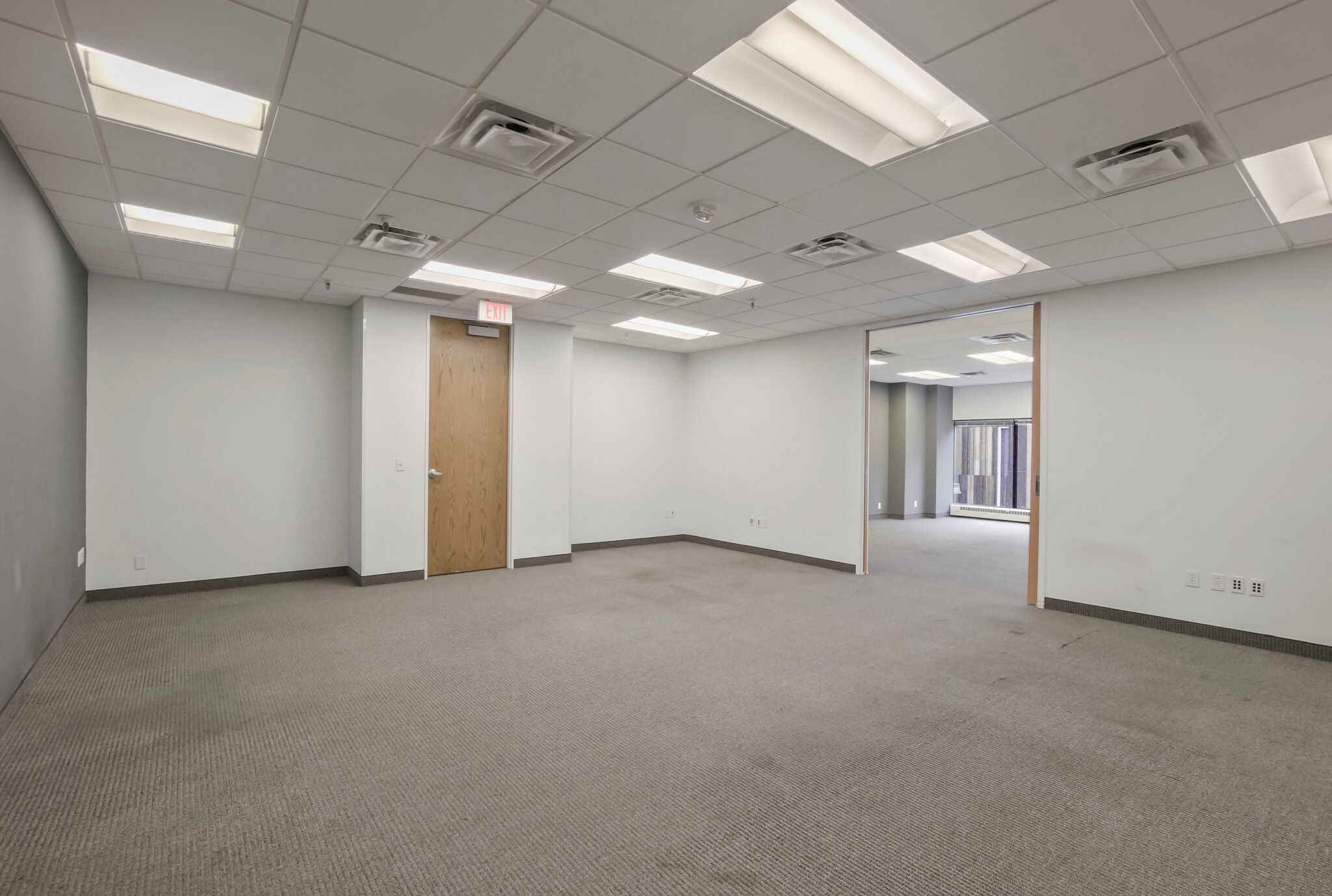 330 2nd Ave S, Minneapolis, MN for lease Interior Photo- Image 1 of 11