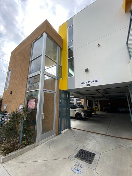 1347 19th St, Santa Monica, CA à louer - Photo du bâtiment - Image 3 de 7