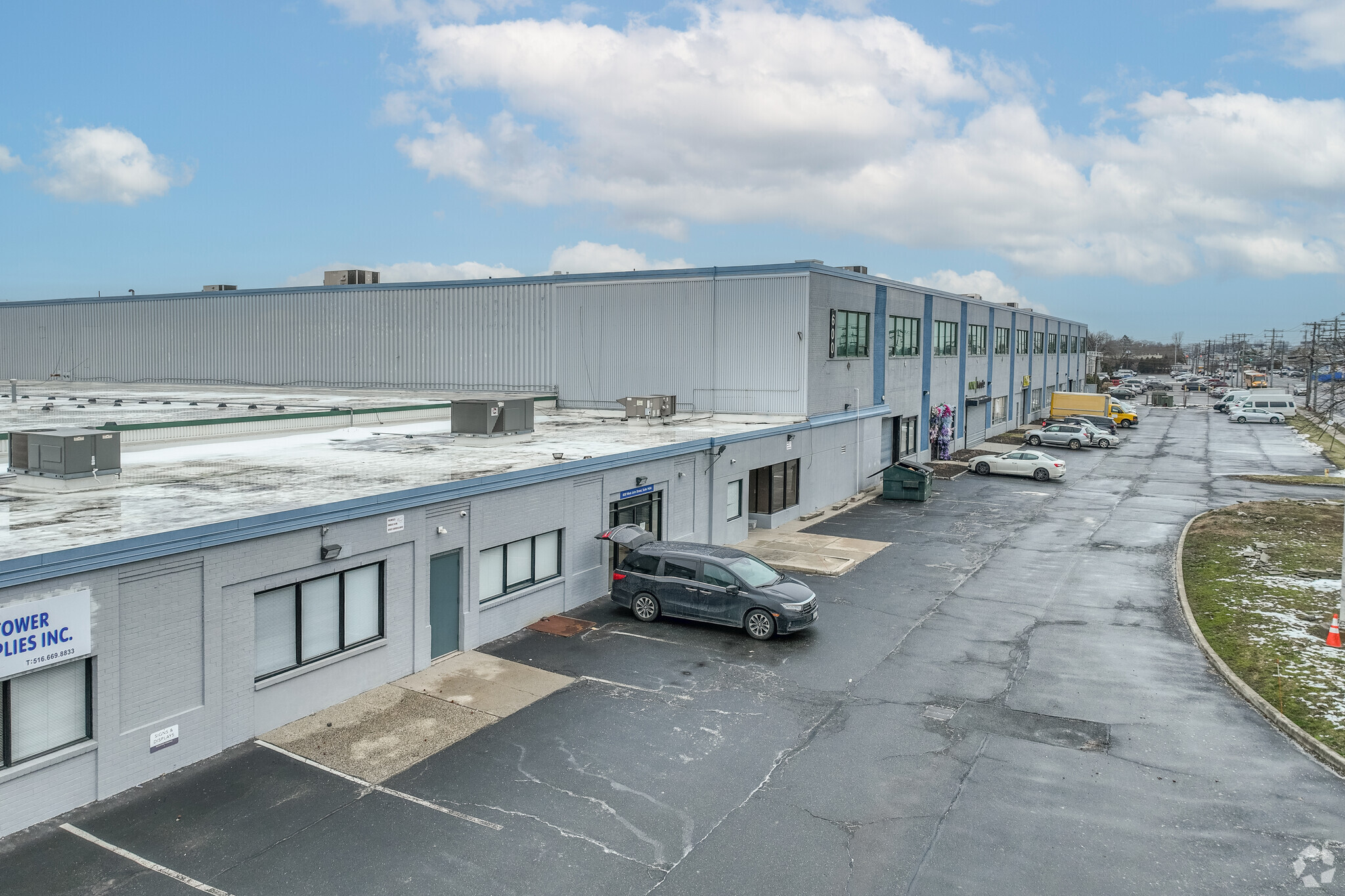 600 W John St, Hicksville, NY for lease Primary Photo- Image 1 of 6